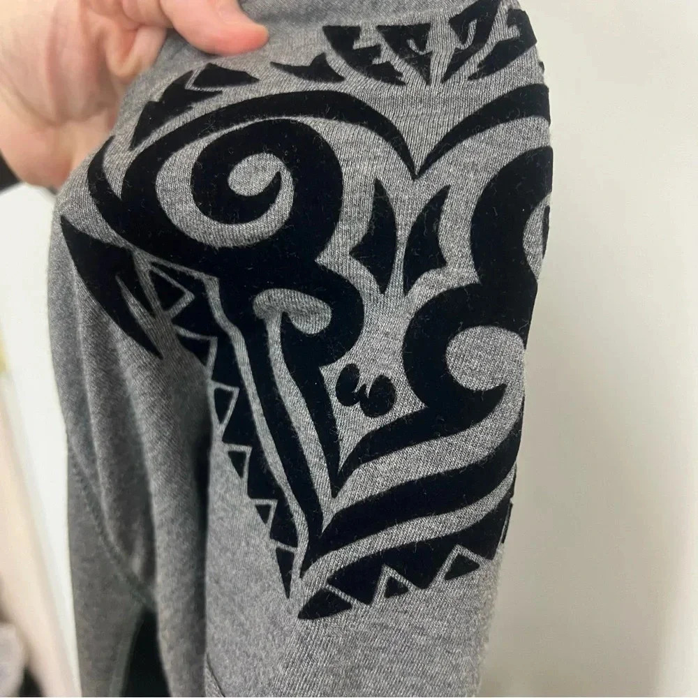 Shape bodycon T-shirt dress with side panels and velvet decorated sleeves sz med - Picture 5 of 6